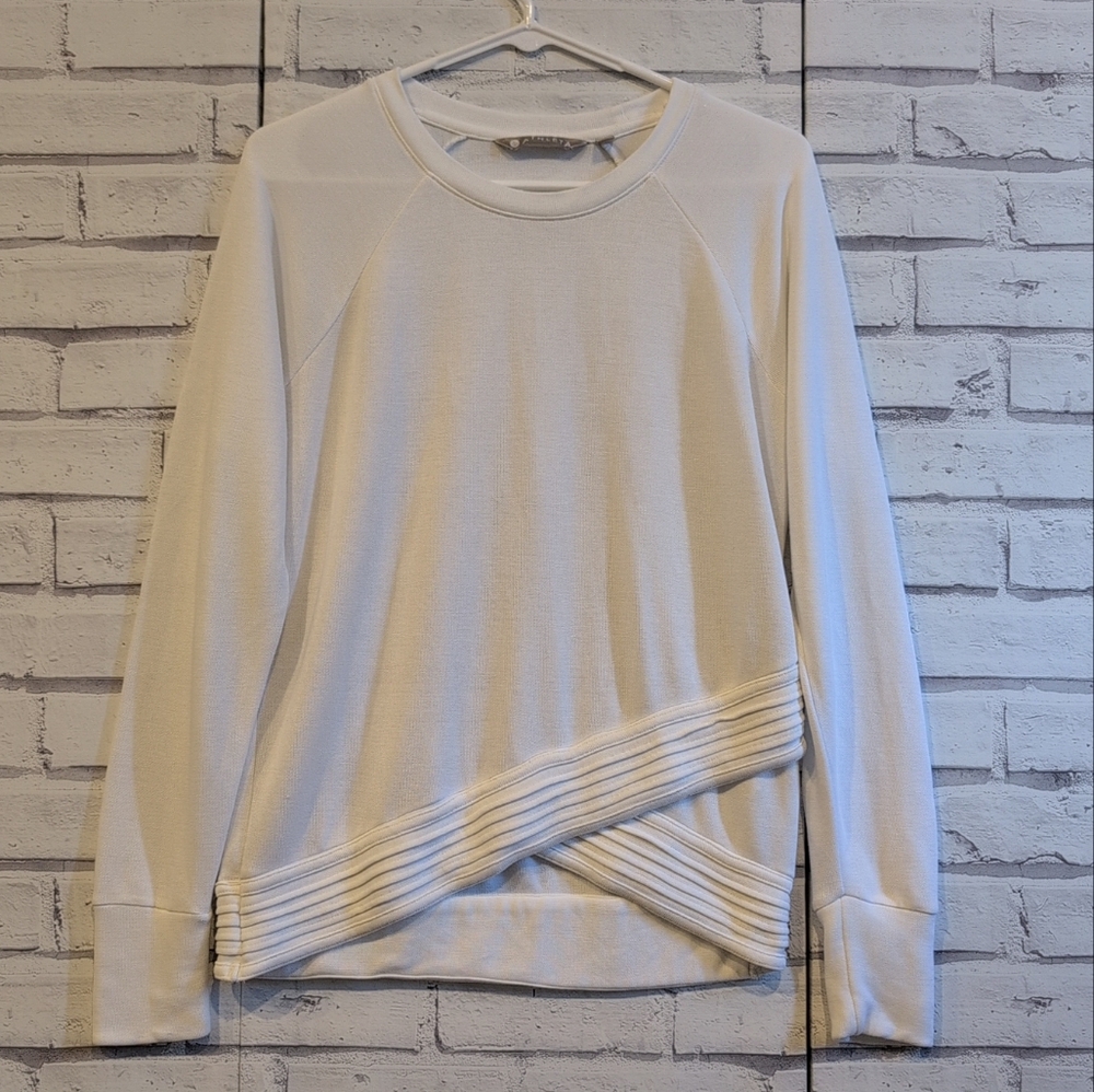Athleta Women's Size XS Knit Sweater Top White Asymmetrical Front Long Sleeve